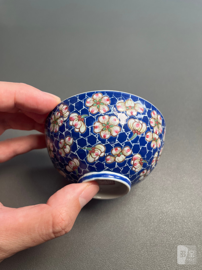 清道光  蓝料地珐琅彩冰梅纹茶圆（一对） - 图10